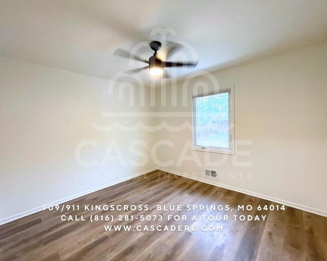 Building Photo - 911 SW Kingscross Rd