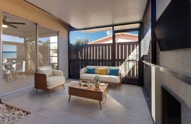 Building Photo - 6350 Royal Woods Dr