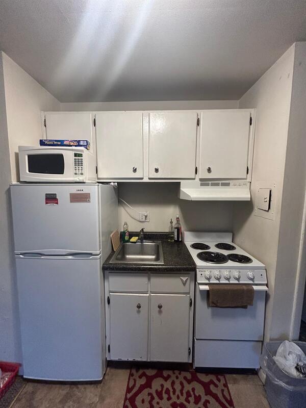 Building Photo - 134 E Johnson St