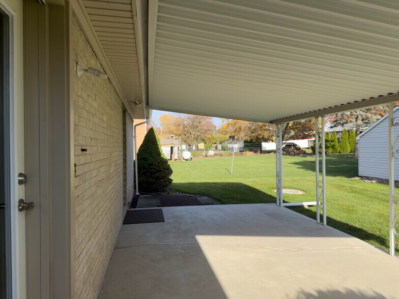 Building Photo - 837 Martin Ave