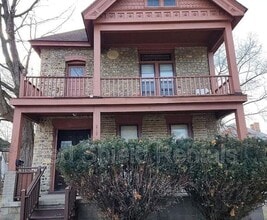 Building Photo - 219 N Huron St