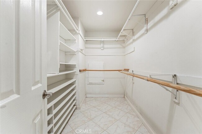 Building Photo - 27045 Esward Dr