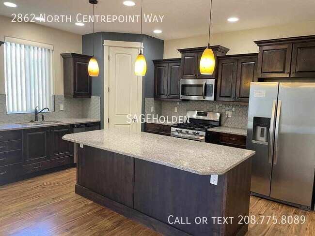 Building Photo - 2862 N Centrepoint Way