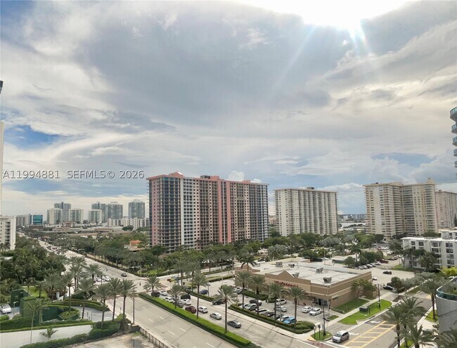 Building Photo - 17555 Collins Ave
