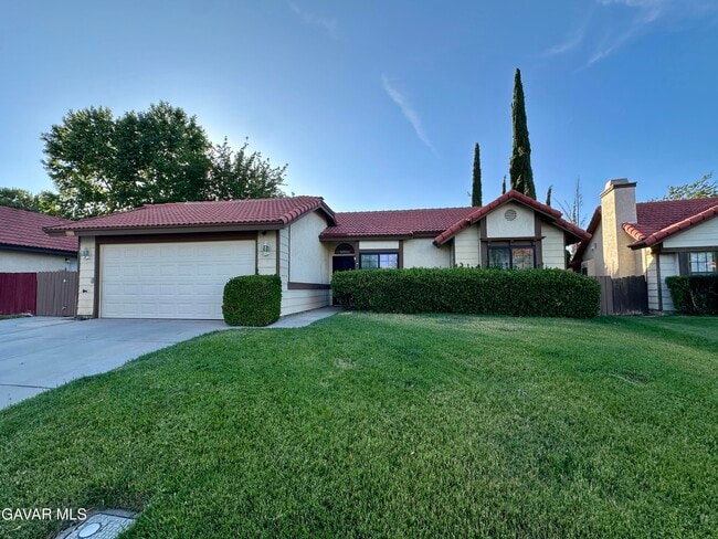 Building Photo - 2815 College Park Dr W