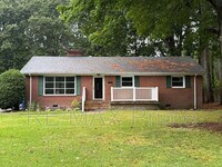 Building Photo - 3608 Wright Rd