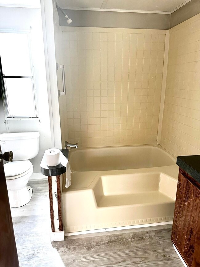 Building Photo - 4617 US-60