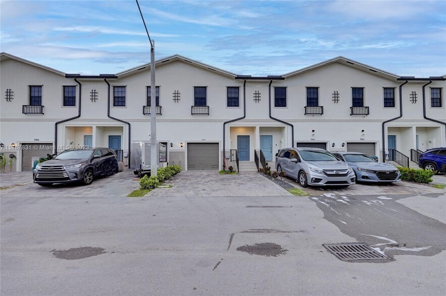 Primary Photo - 1170 SW 7th Ct