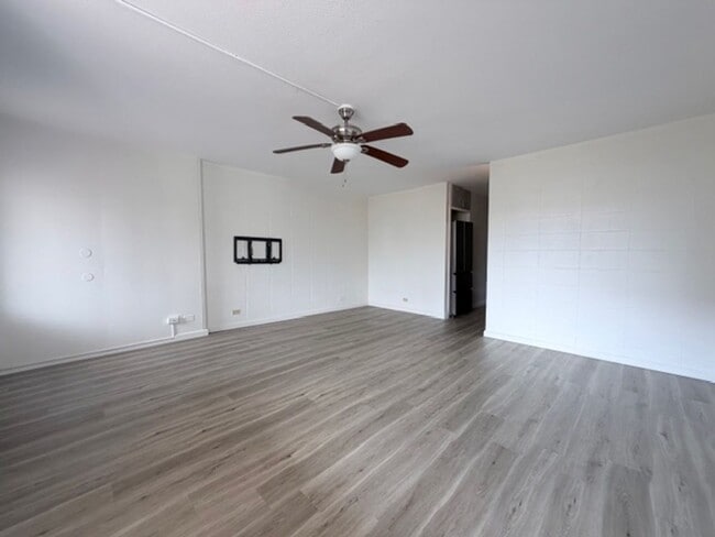 Building Photo - 2 Bedroom, 1 Bathroom (Punahou Hale) Makiki