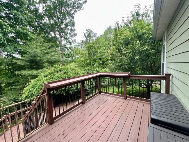 Building Photo - 5920 Nicolet Ct