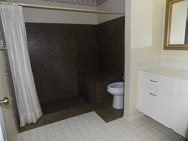 Building Photo - 408 Sassafras Ln