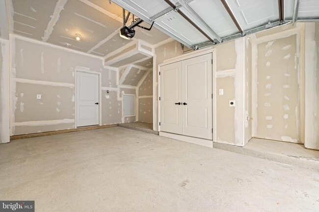 Building Photo - 828 Watts St
