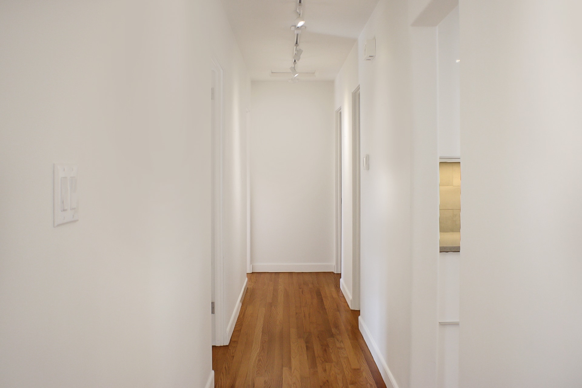 Building Photo - 21 Woodbury Rd