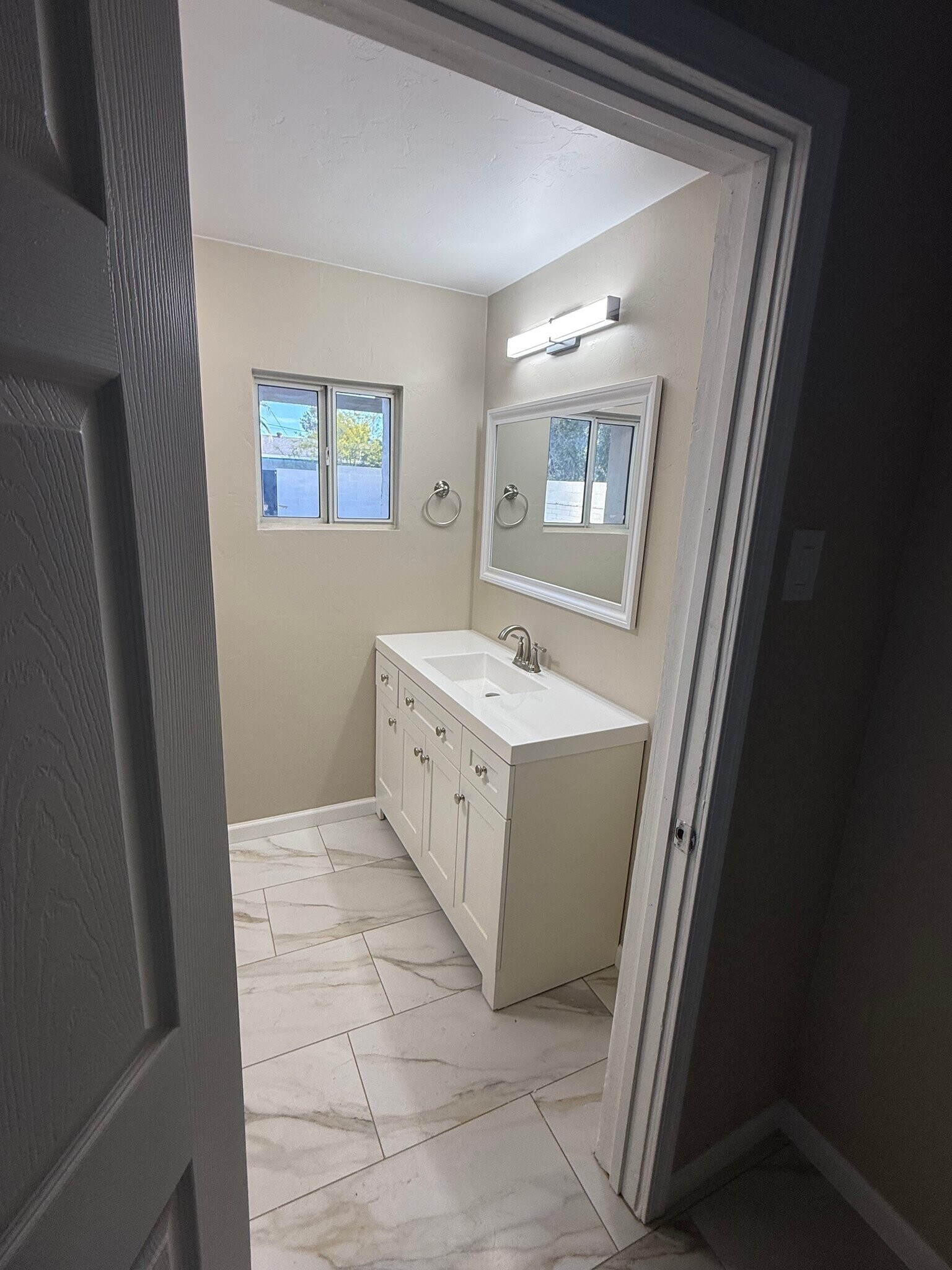 Building Photo - 4634 E Burns St