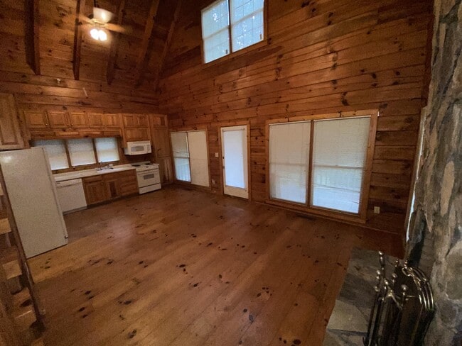 Building Photo - 104 Trinity Pond Road