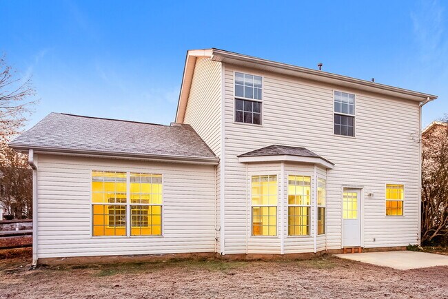 Building Photo - 1020 Duck Point Dr