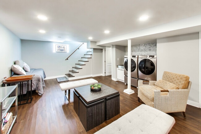 Building Photo - 4138 N Olcott Ave