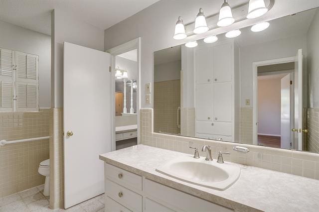 Building Photo - 1225 Crestwood Dr