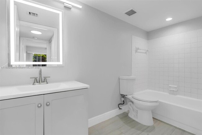 Building Photo - 5780 Rock Island Rd