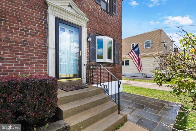 Building Photo - 111 W Sylvan Ave