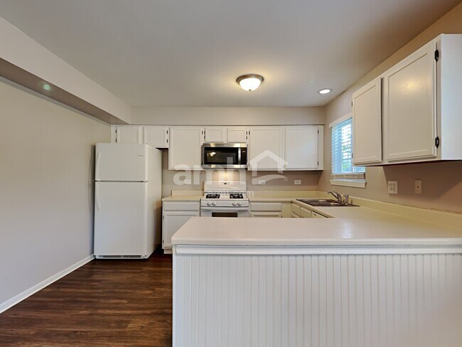 Building Photo - 1186 Blackburn Dr