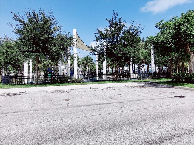 Building Photo - 805 NW 3rd Terrace