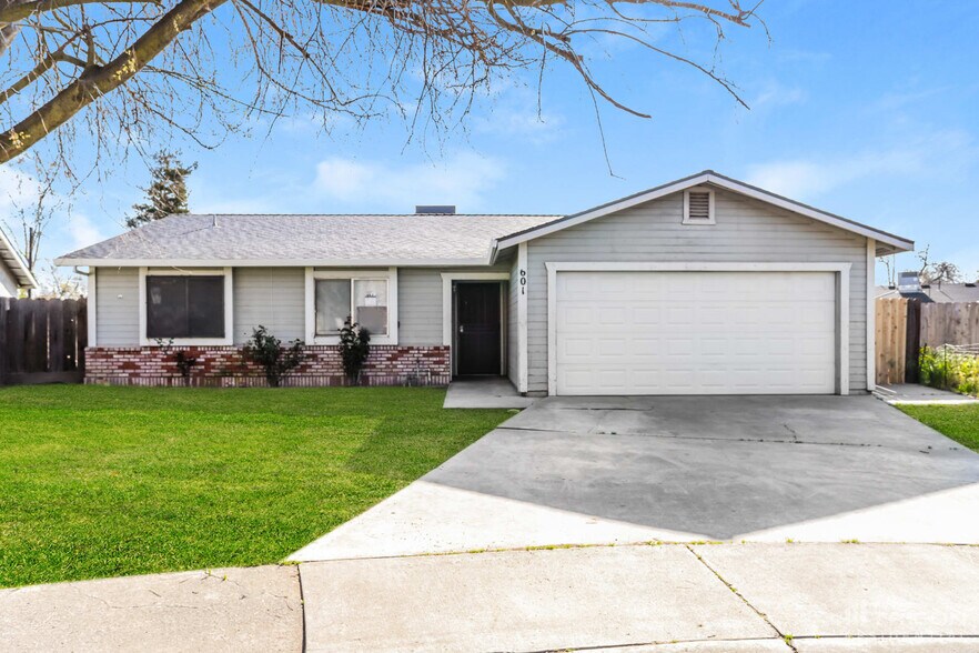 Primary Photo - 601 Jeelu Way