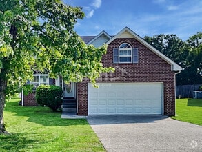 Building Photo - 620 Creekfront Dr