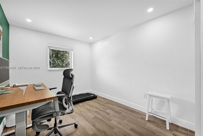 Building Photo - 8609 SW 68th Ct