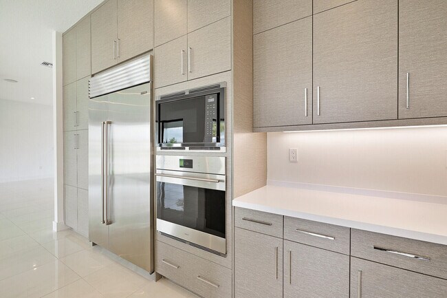 Building Photo - 8068 Laurel Falls Dr
