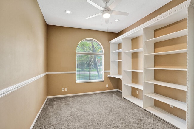Building Photo - 10304 NW 50th Ct