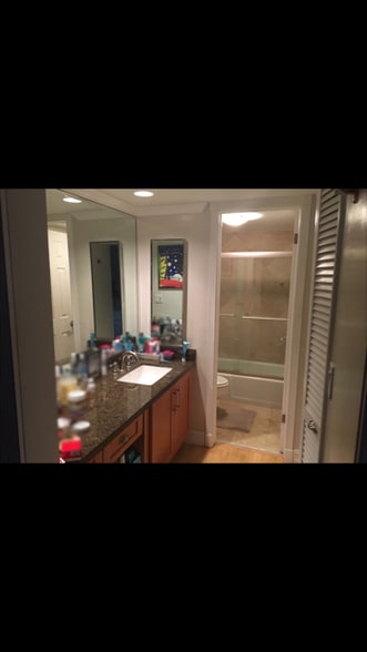 Main Bathroom - 1925 Brickell Ave