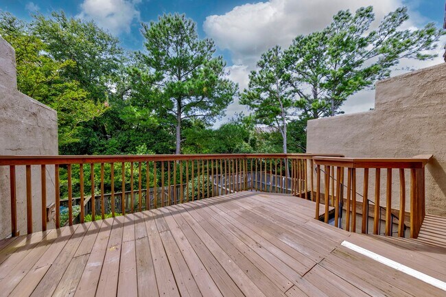 Building Photo - 3959 Aeries Way