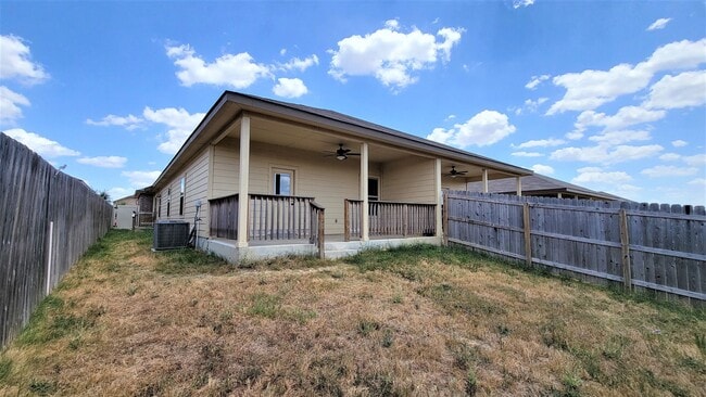 Building Photo - 114 Stacy Ln