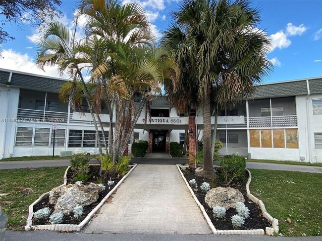 Primary Photo - 6501 Winfield Blvd