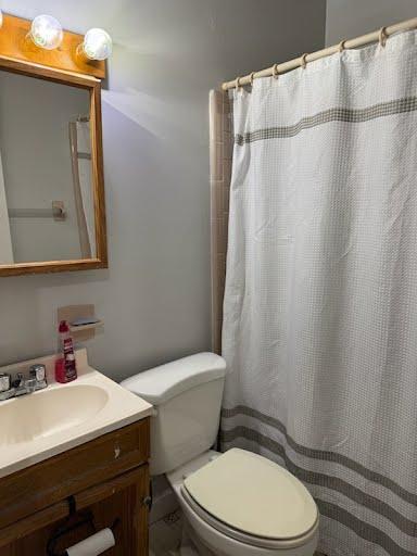 Building Photo - 5805 Beverly Dr