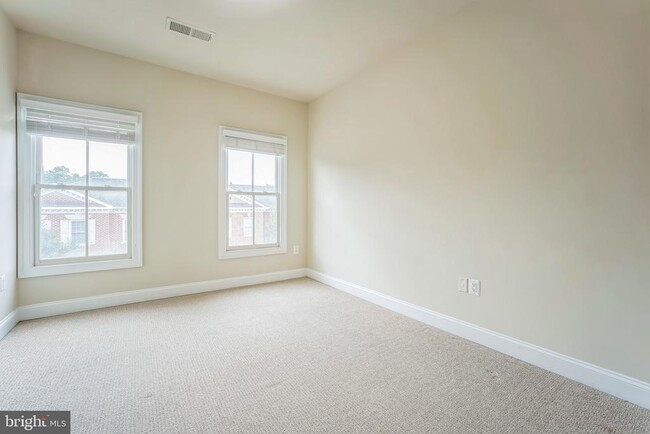 Building Photo - 7000 Eastern Red Cedar Ln