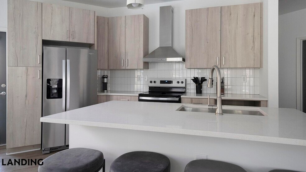 Building Photo - 2800 Milan Ct