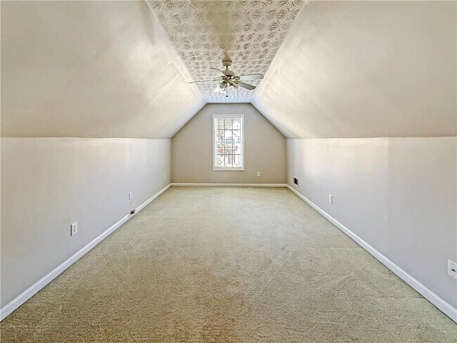 Building Photo - 3028 Express Ln NE