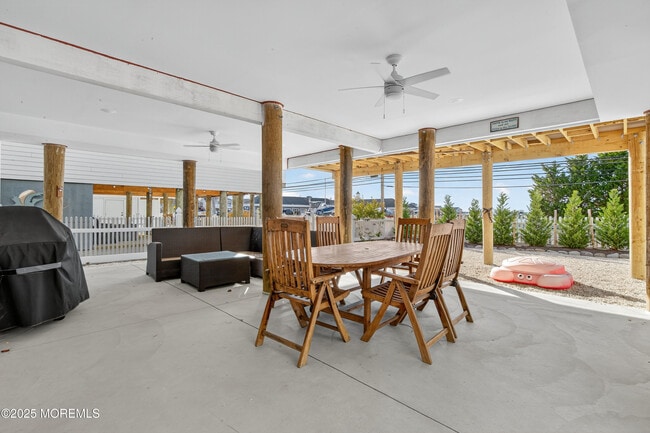 Building Photo - A3255 Goa Way