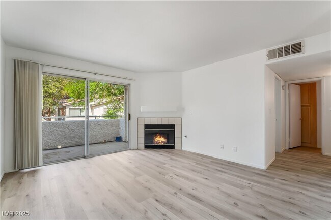 Building Photo - 3059 Key Largo Dr