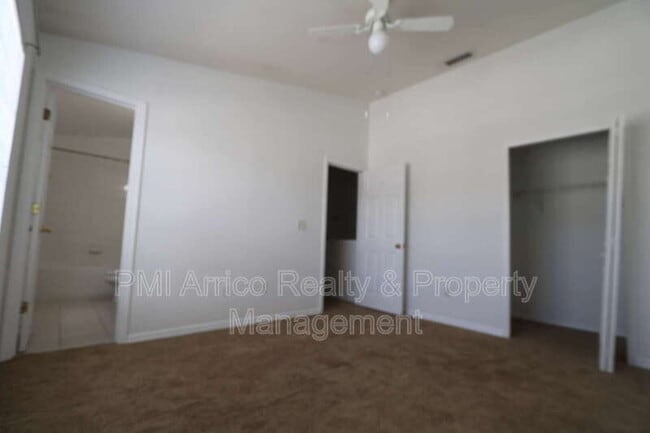 Building Photo - 6142 Olivedale Dr