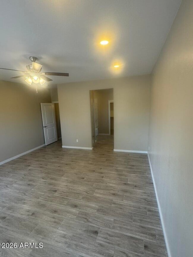 Building Photo - 15235 S Country Club Dr