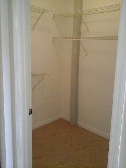 Building Photo - 6011 Hemingway Cir