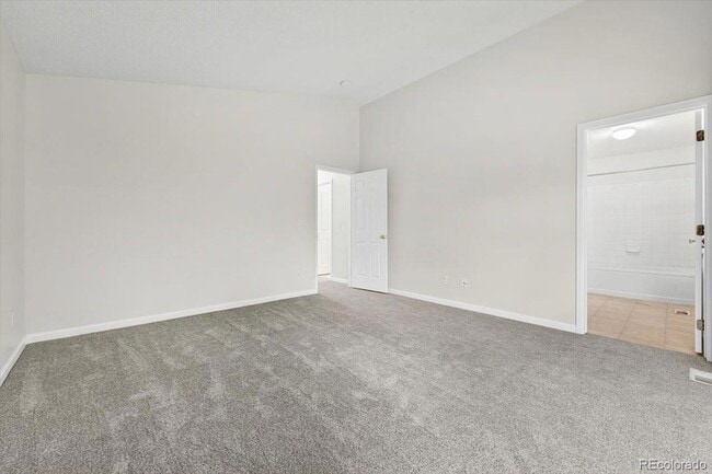 Building Photo - 5241 Helena St