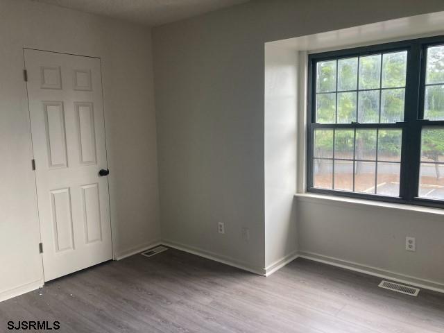 Building Photo - 8 Cambridge Townhouse Dr