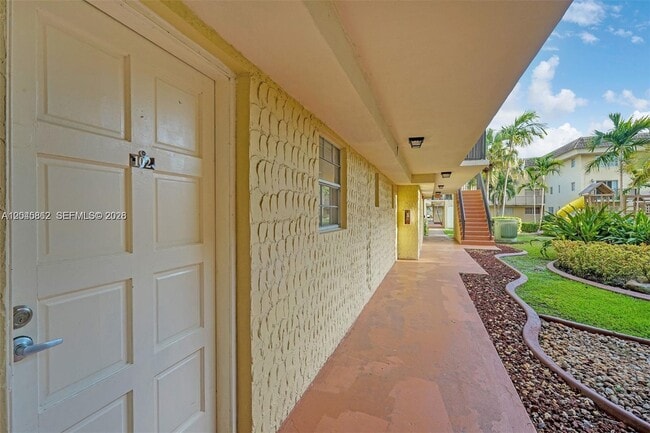 Building Photo - 8500 SW 109th Ave