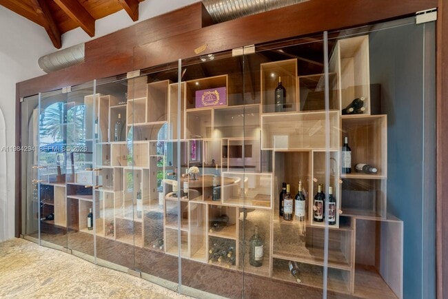 Building Photo - 16 Palm Ave