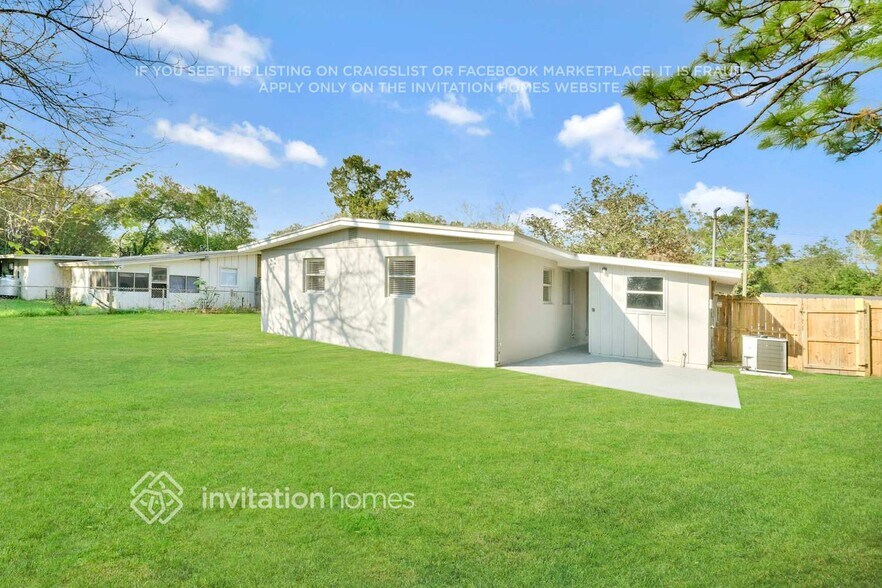 Building Photo - 7444 Sandhurst Rd S