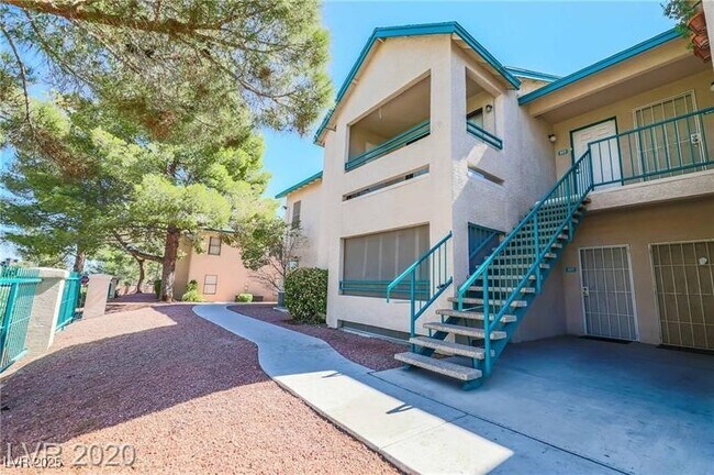 Building Photo - 5151 S Lindell Rd